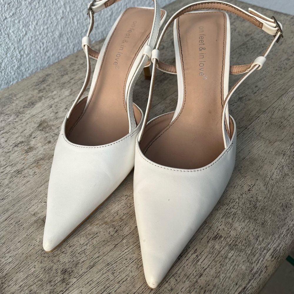 White Pointy Toe Heel